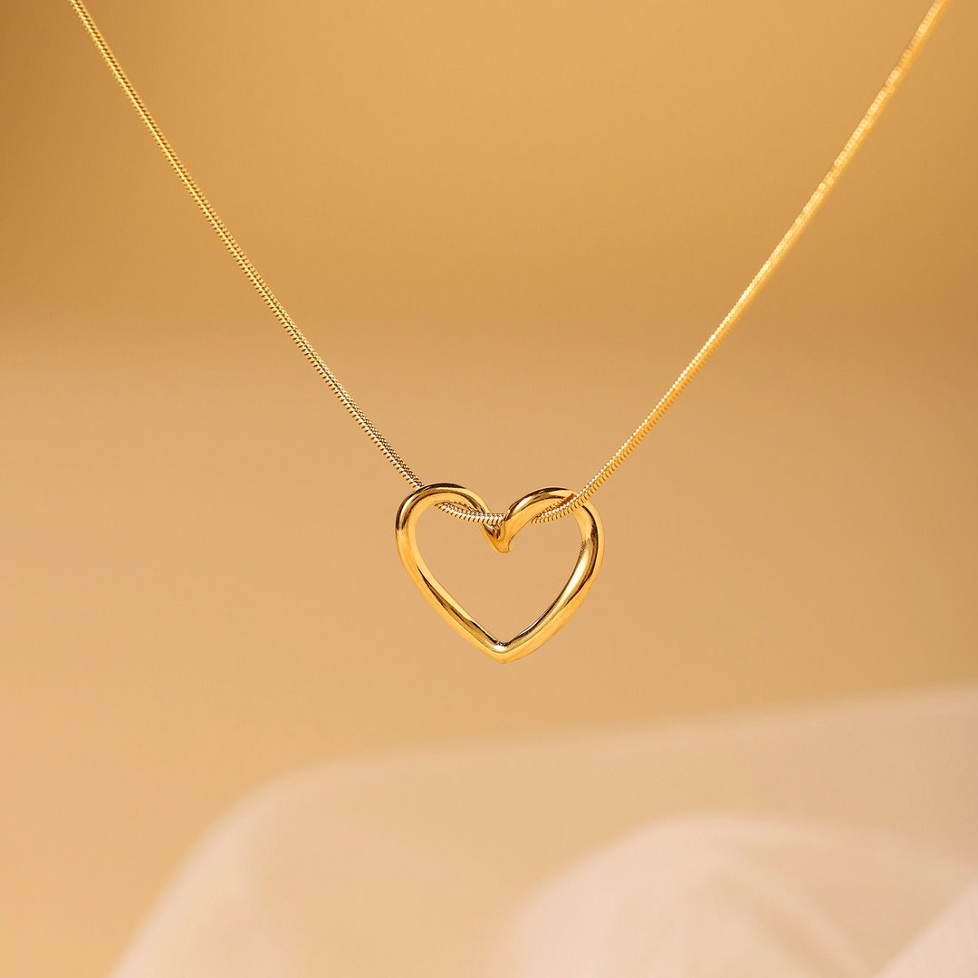 Simple Heart Shape Necklace