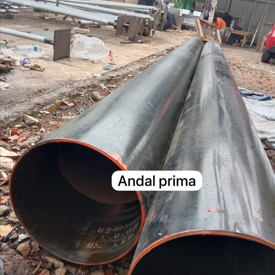 Pipa Besi 14"