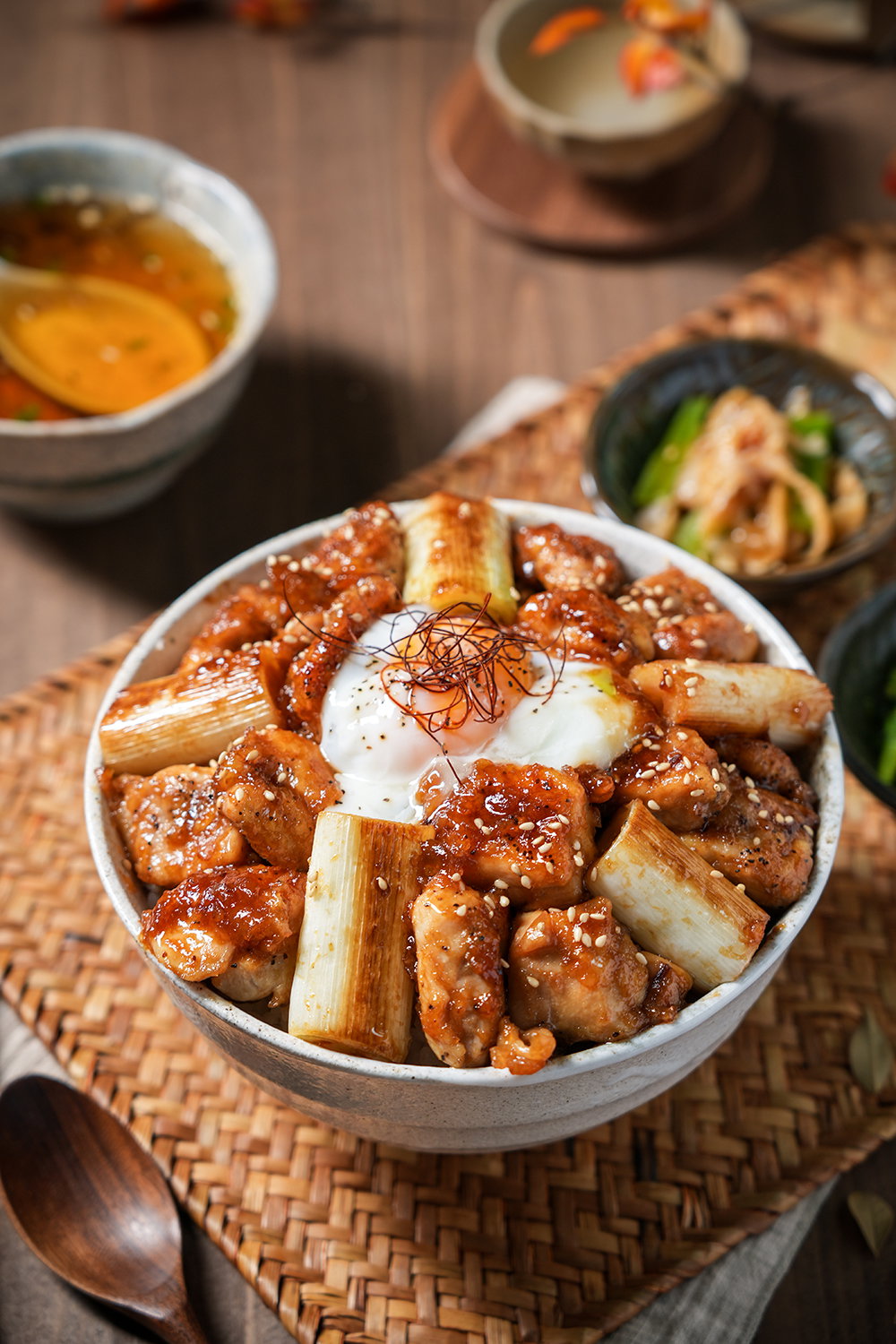 Braised Chicken with Scallions Rice bowl_0