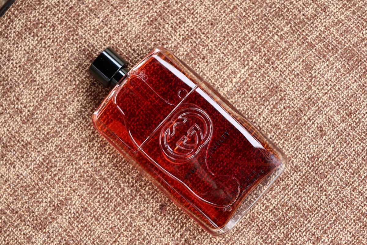 GUCCI guilty Absolute_0