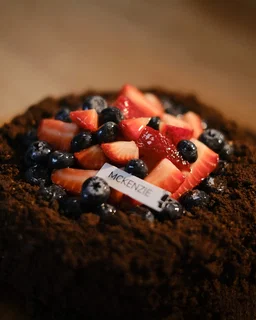 Winie Forest with fresh berries (Hokkaido) 莓莓小山