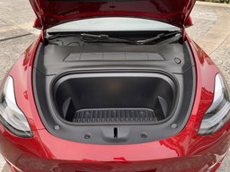 TESLA MODEL Y PERFORMANCE