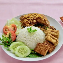Nasi Ayam Penyet