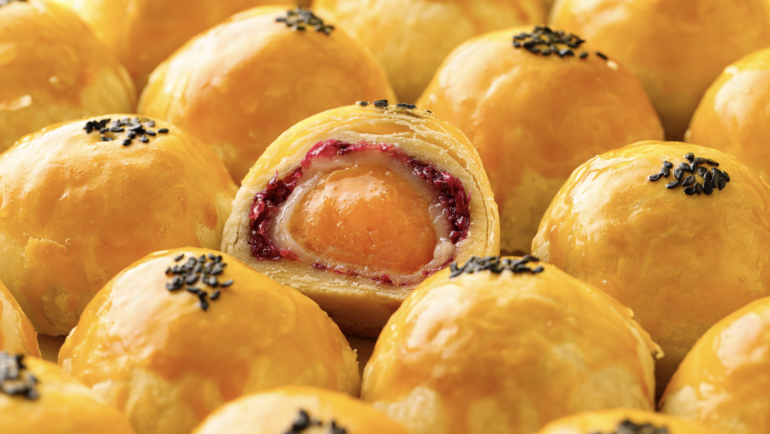 Salted Egg Yolk Rose Pastry 咸蛋黄玫瑰酥 6 x 60gm