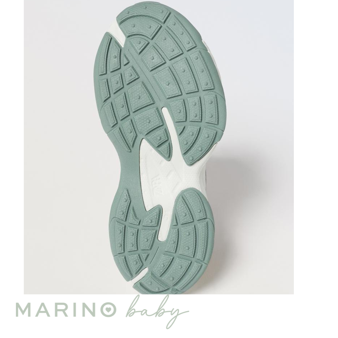 Chunky Sole Sneakers_3