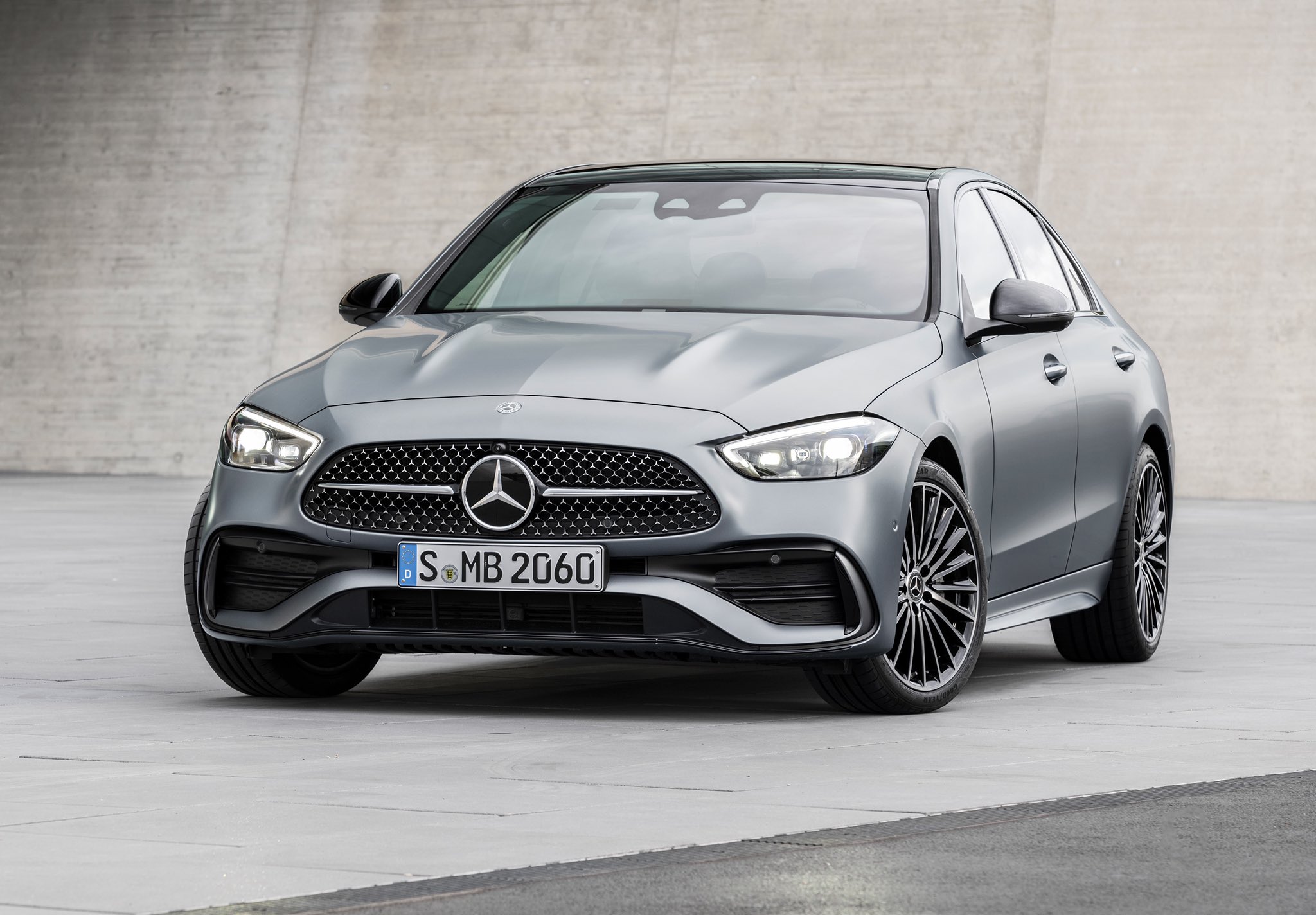 Mercedes-Benz C-Class_0