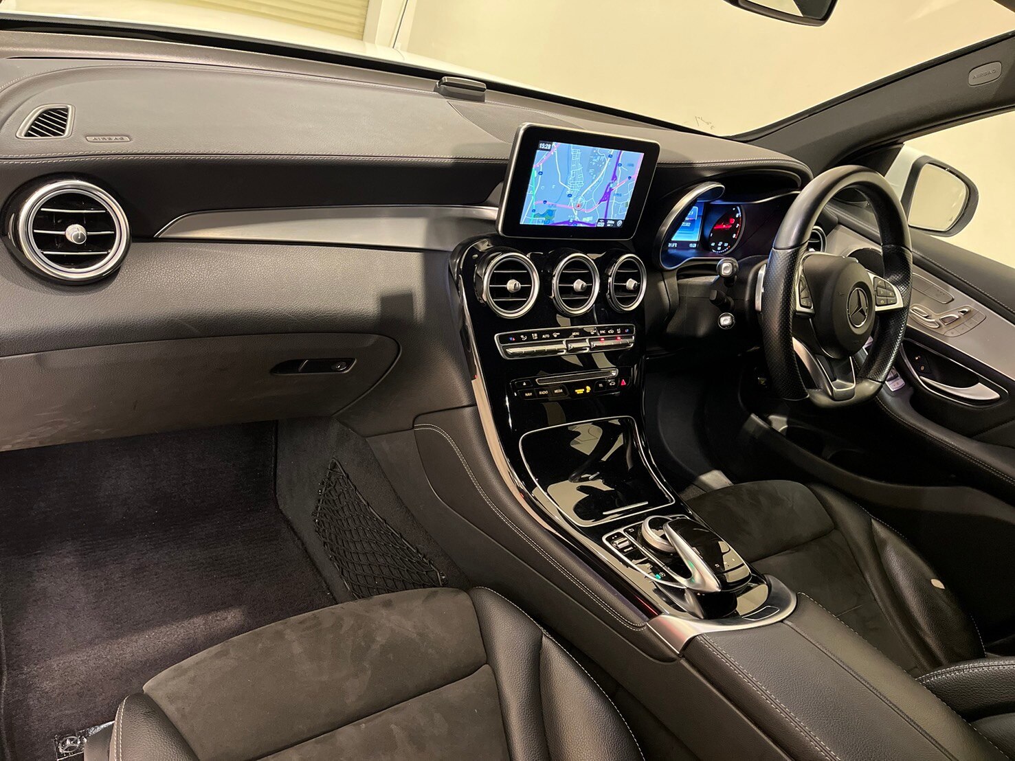Mercedes GLC-Class_2