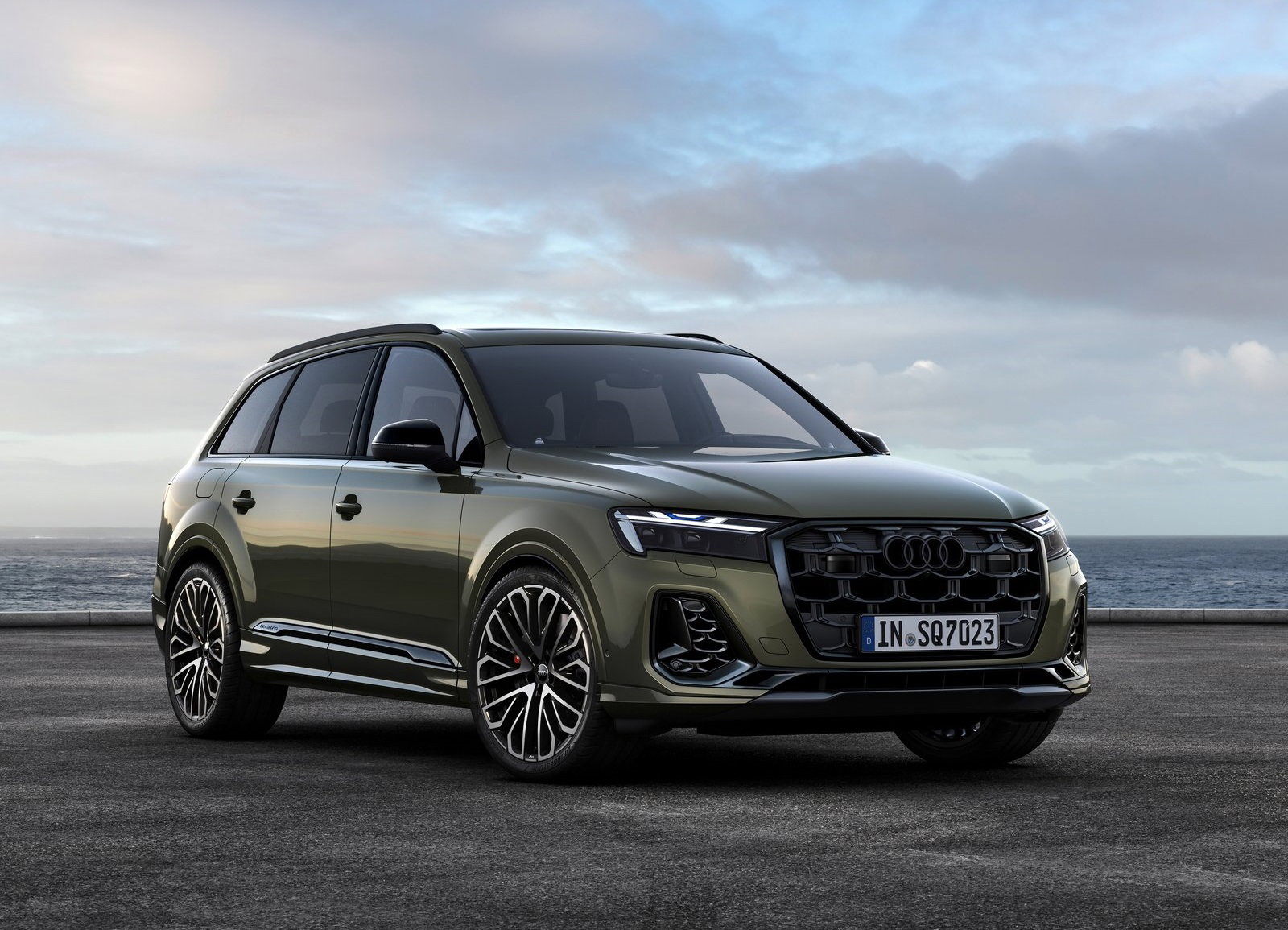 Audi Q7_0
