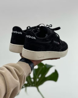 Reebok Classic Suede "Black"