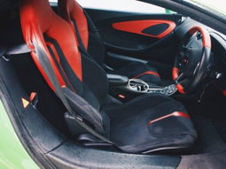 MCLAREN 570S (Green)