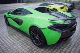 MCLAREN 570S (Green)