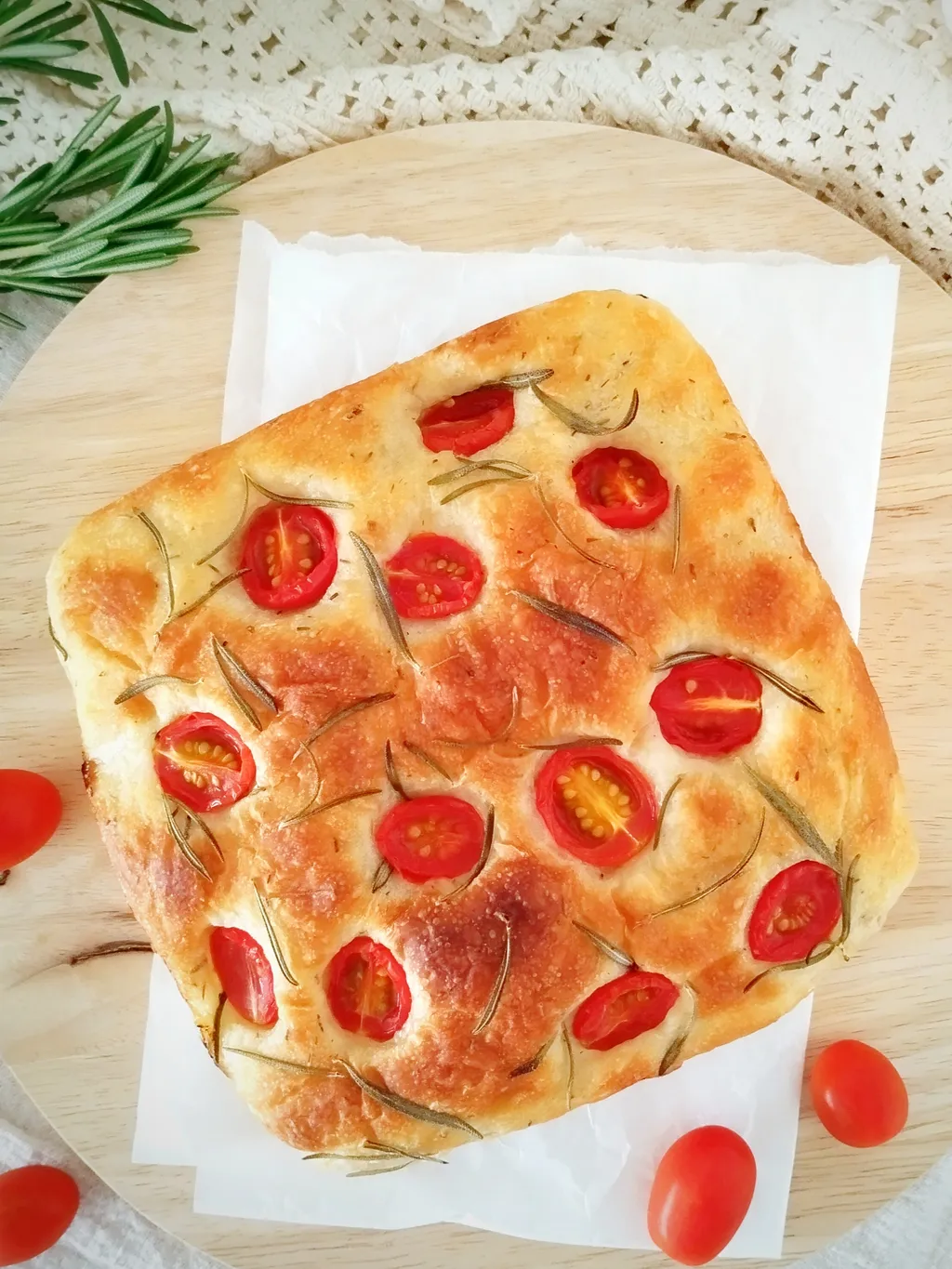 Rosemary & Tomato Focaccia _0