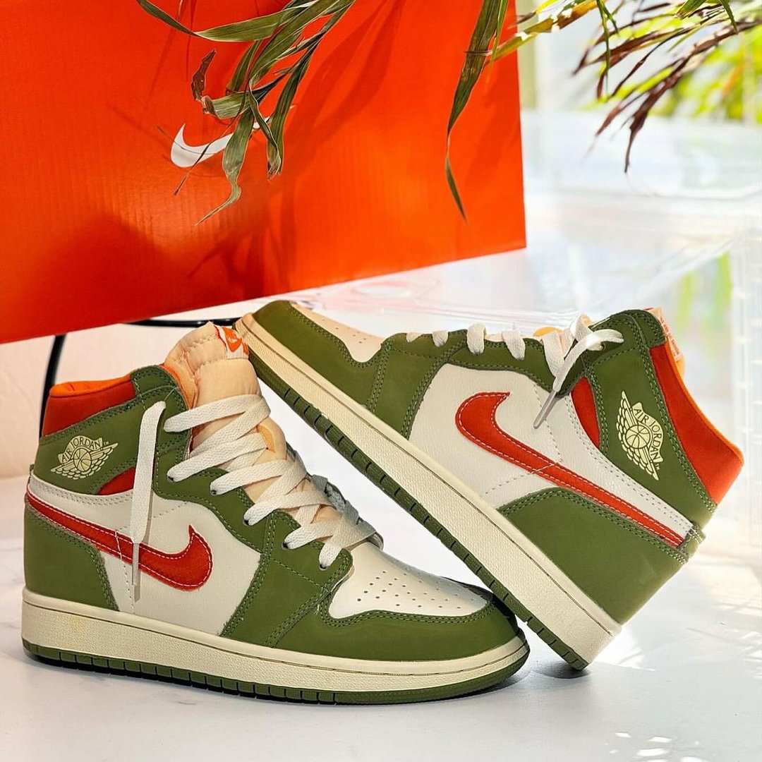 Air Jordan 1 High "Celadon"