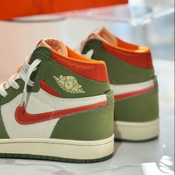 Air Jordan 1 High "Celadon"