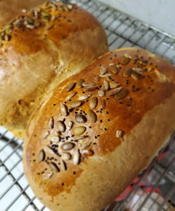 Seeded Oat Loaf
