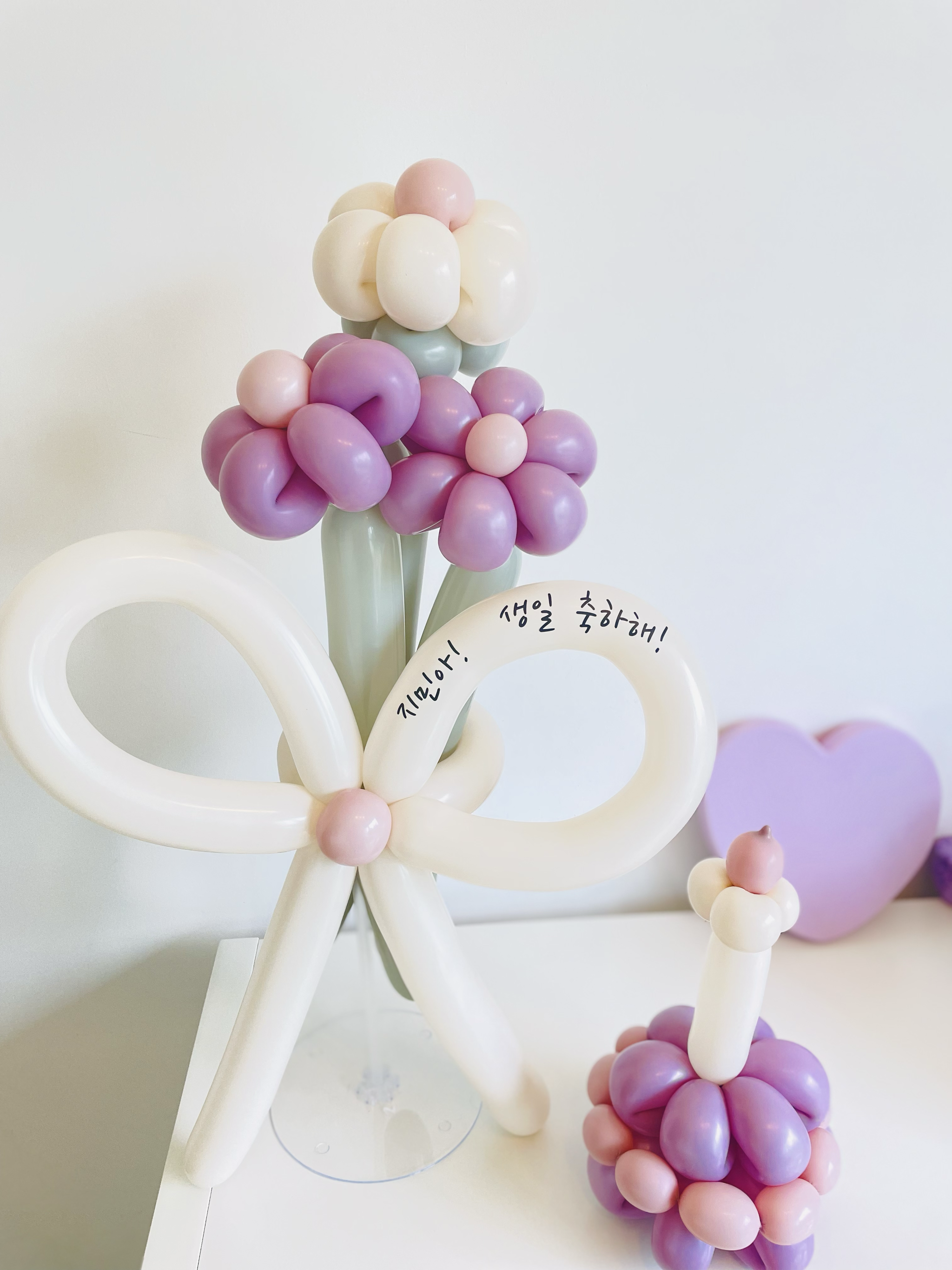 Balloon Flower Stalk Bouquet_Daisy_3stalks_0