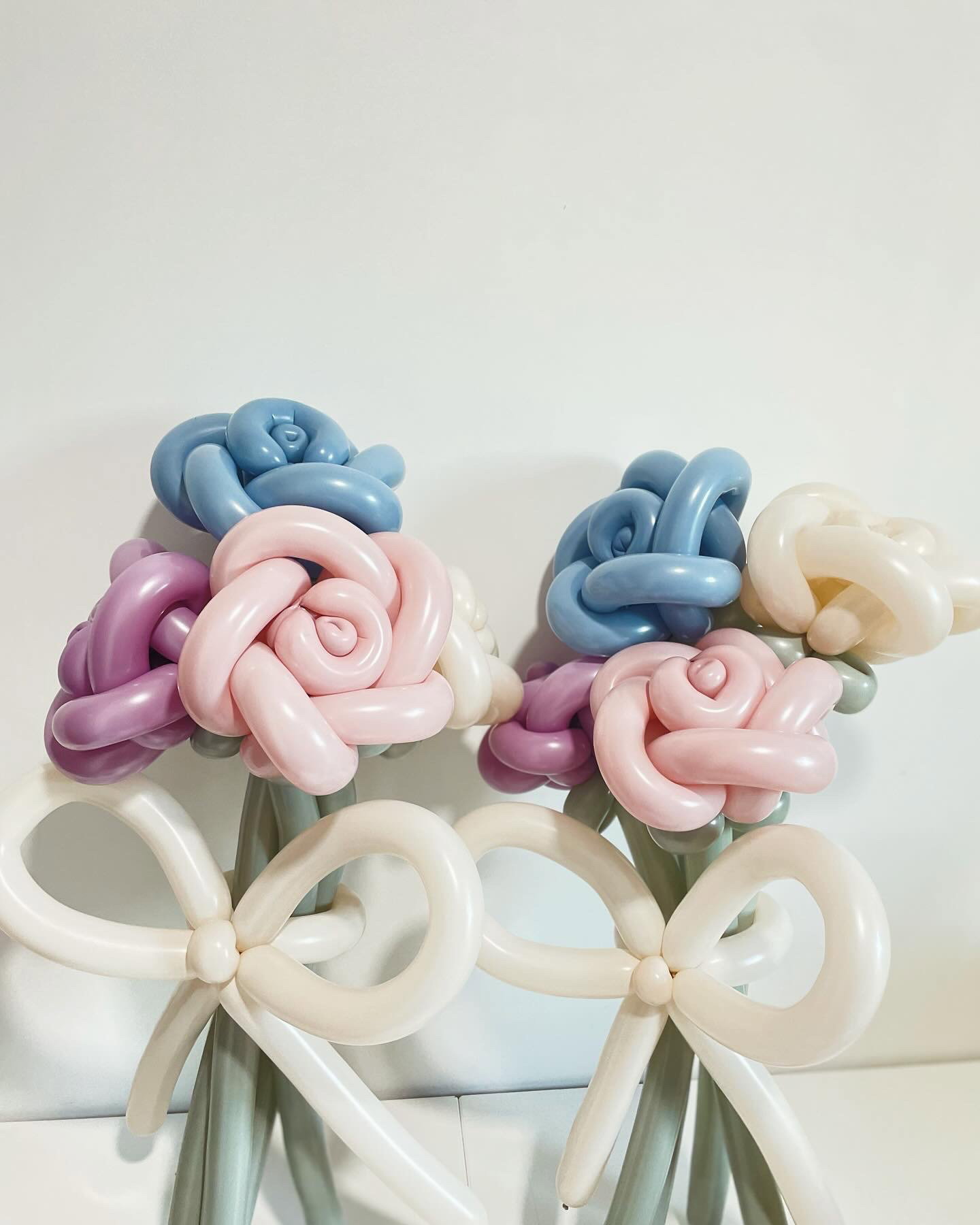 Balloon Flower Stalk Bouquet_giant rose 3stalks_1