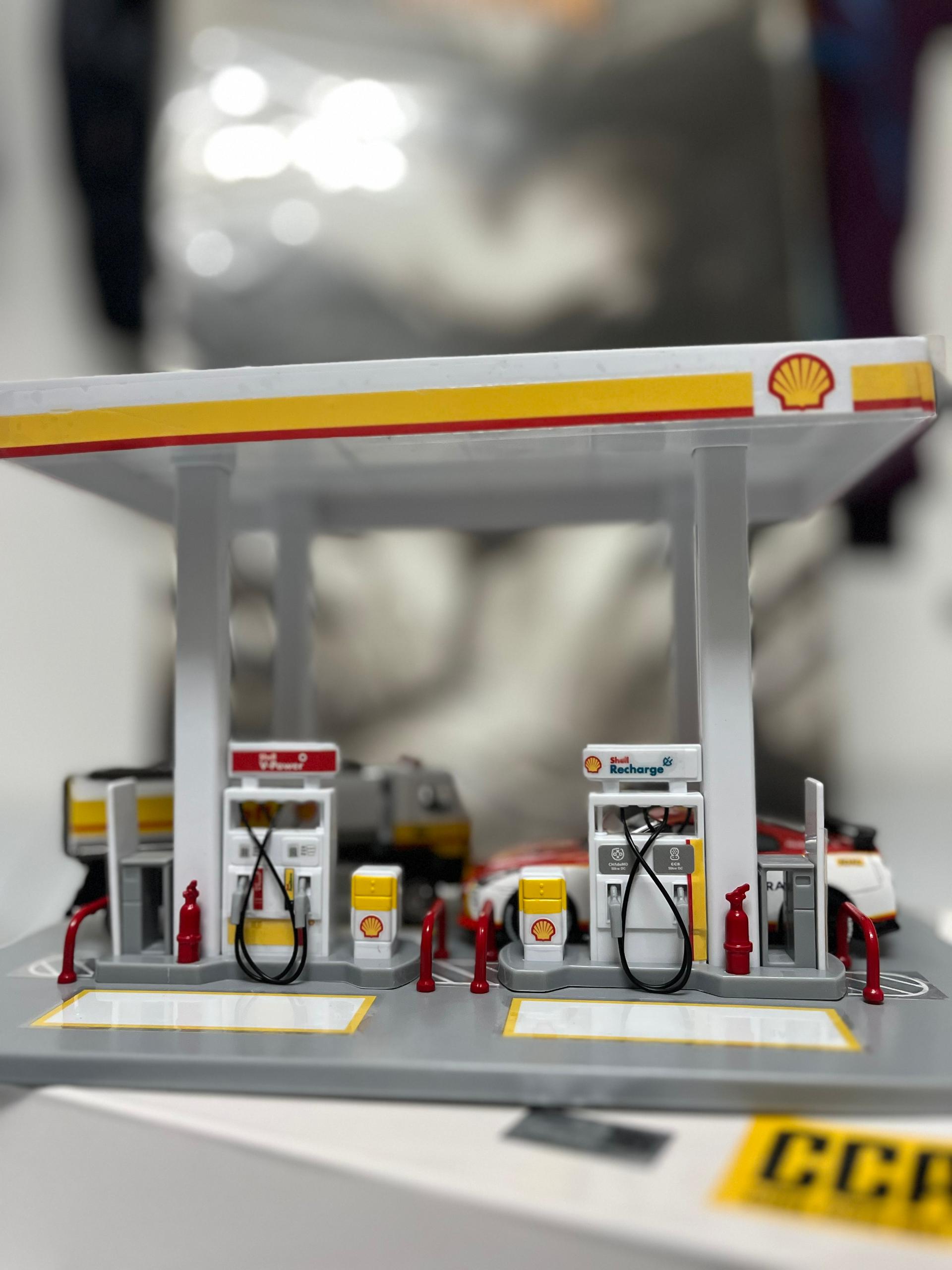 [Pre-Order] Shell Gas Station Assembly Set_3