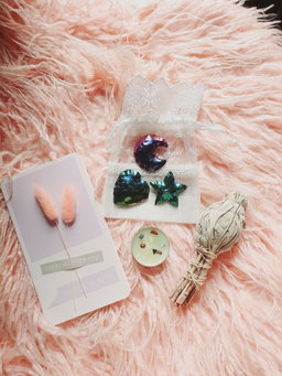 Gift Set - Sage/Crystal/Candle/Card