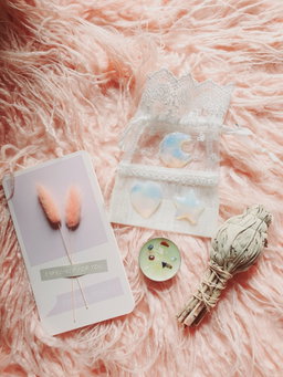 Gift Set - Sage/Crystal/Candle/Card