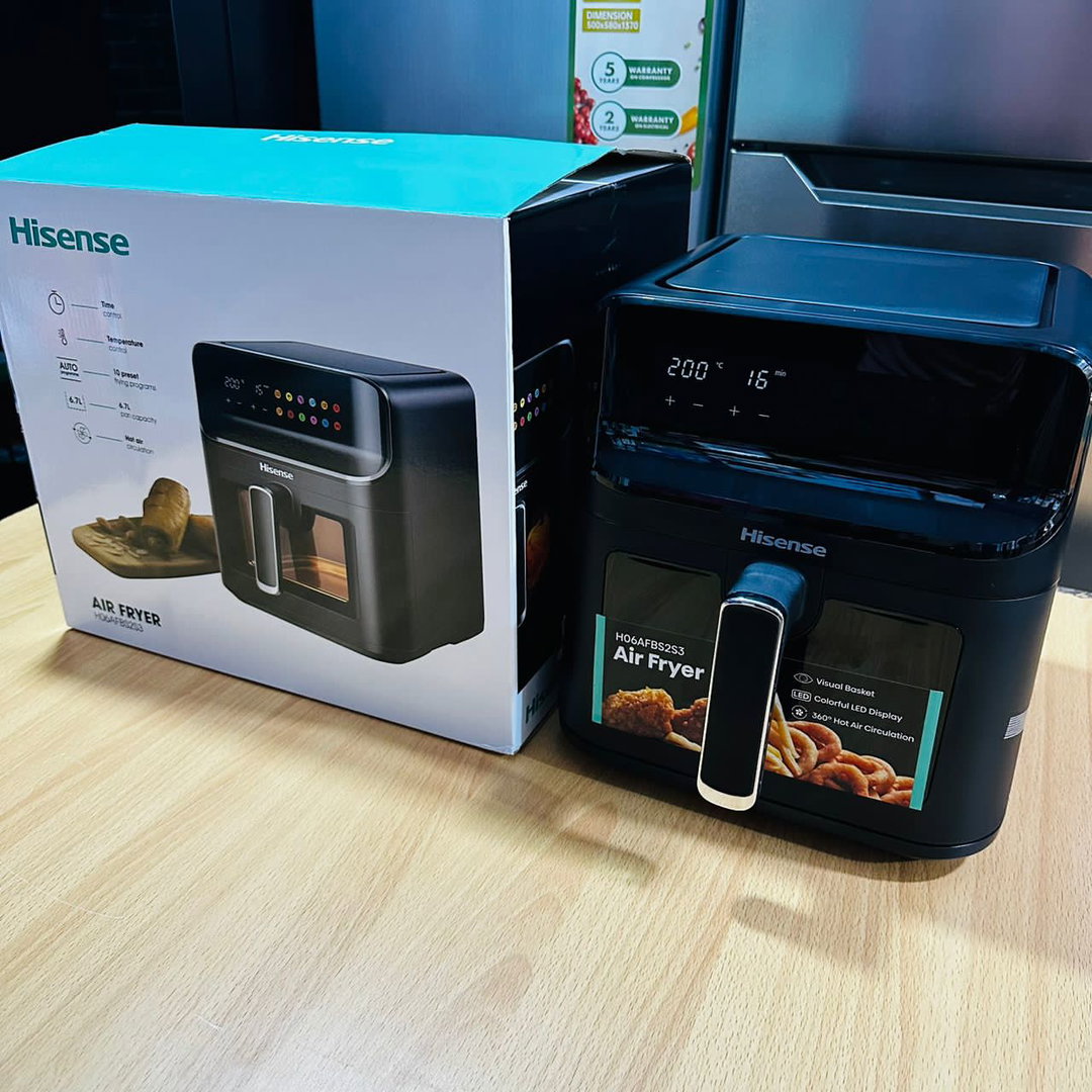 Hisense 6.7L Air Fryer with Digital Touch Control & Cooking Window