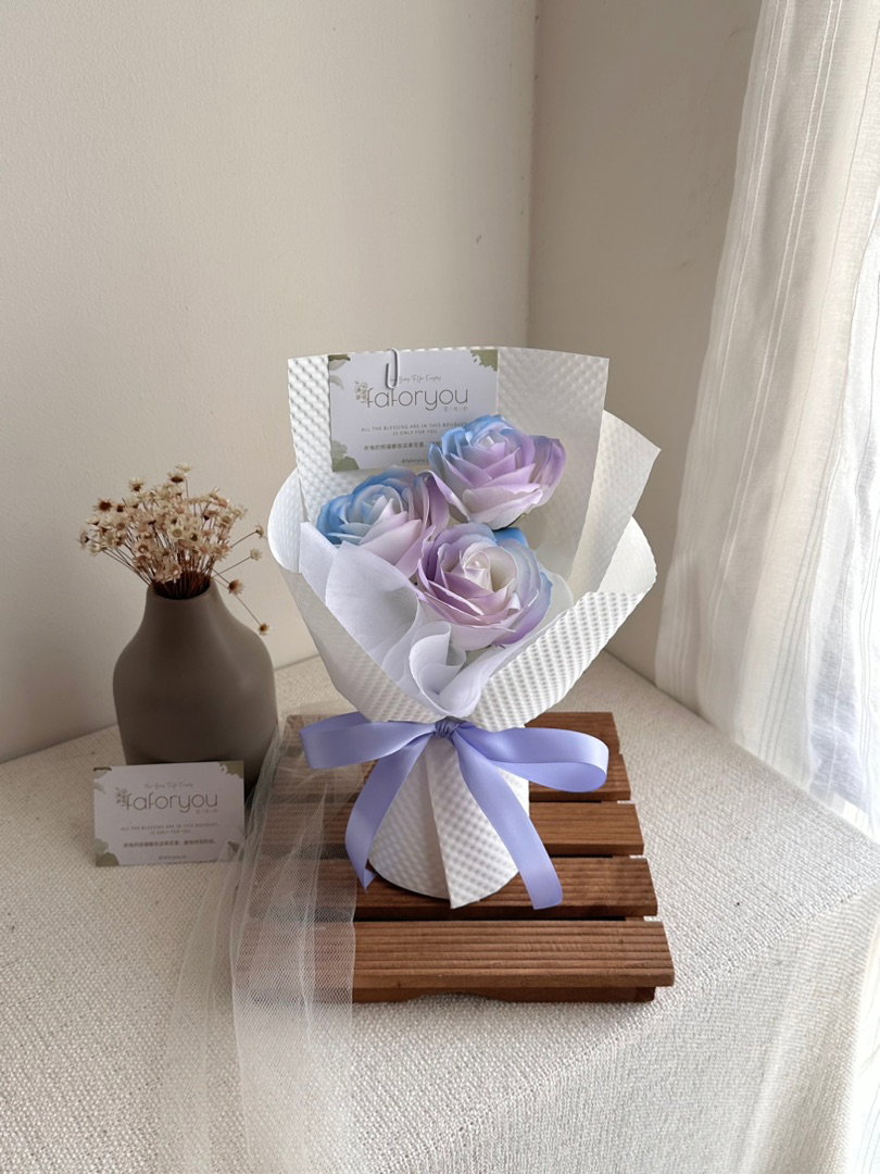 (3R011) 3 stalk Soap Rose Bouquet (Dimensional Embossing Paper)_0