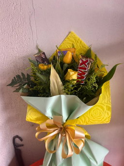 Ramo de girasoles y rosas 