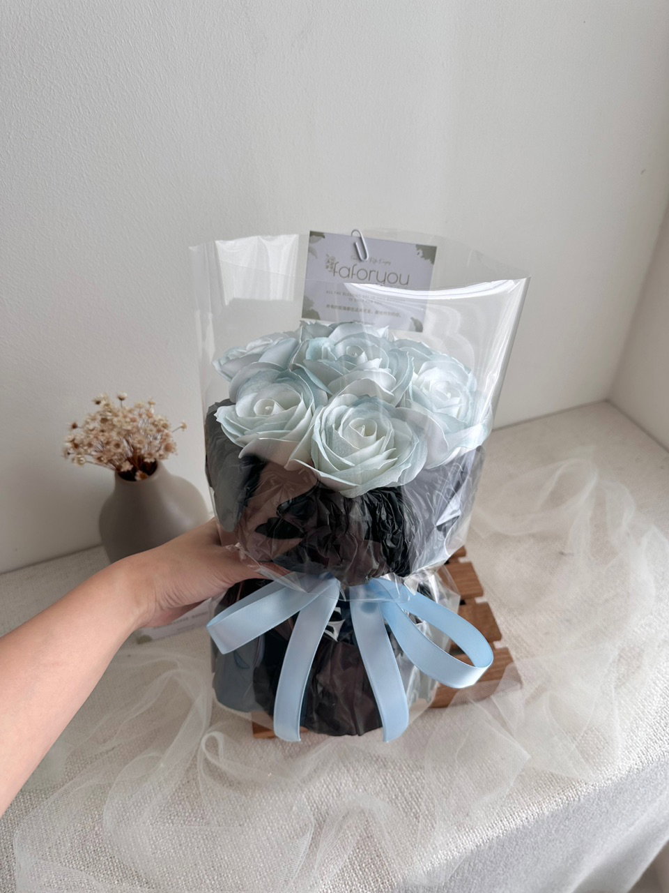 7 Stalk Soap Rose Transparent Bouquet_1