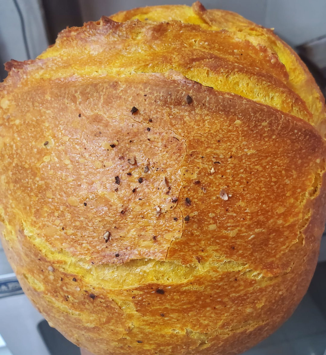 Peppercorn Tumeric Sourdough