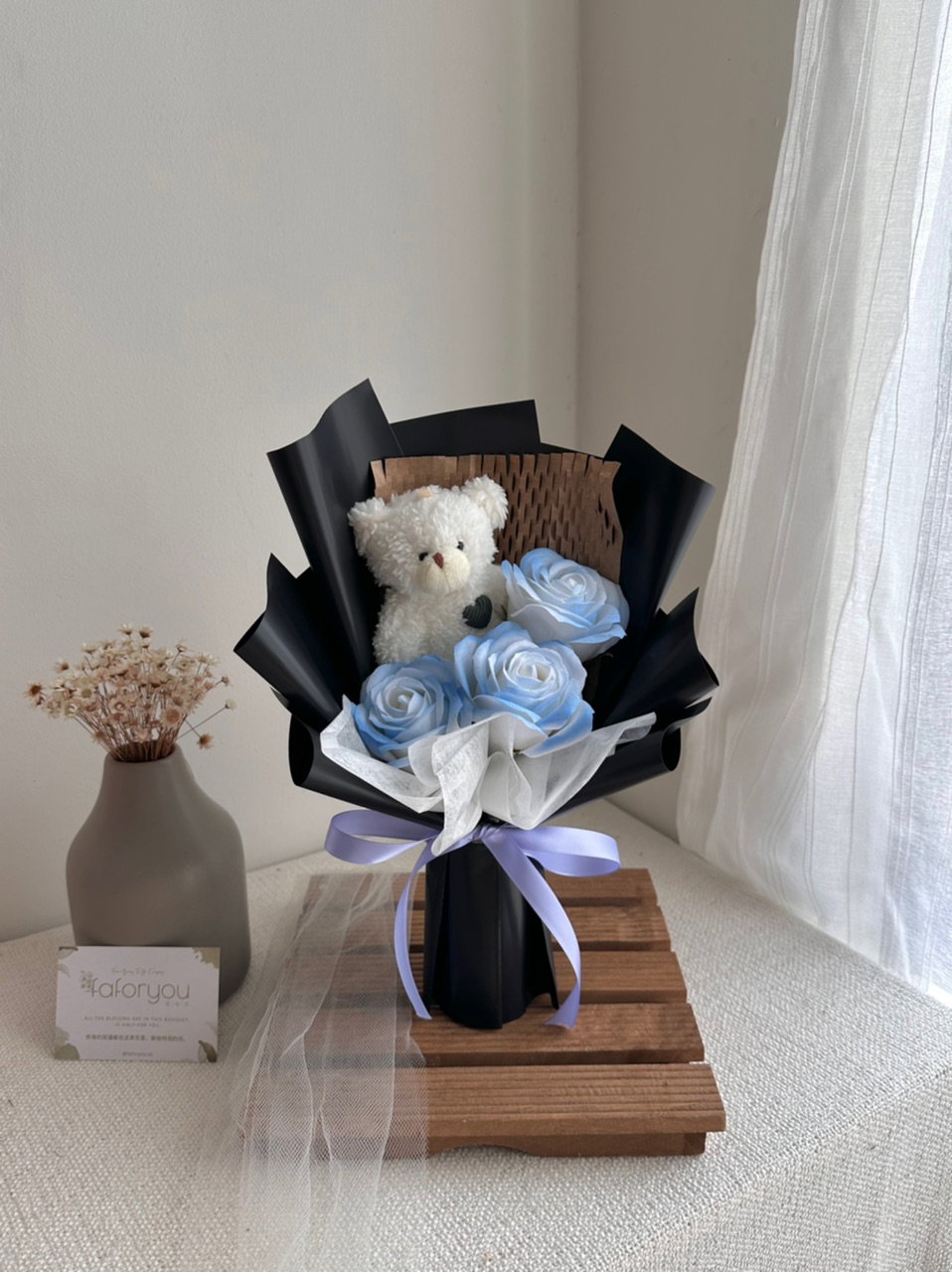 (3R024) Bear 3 Stalk Soap Rose Bouquet