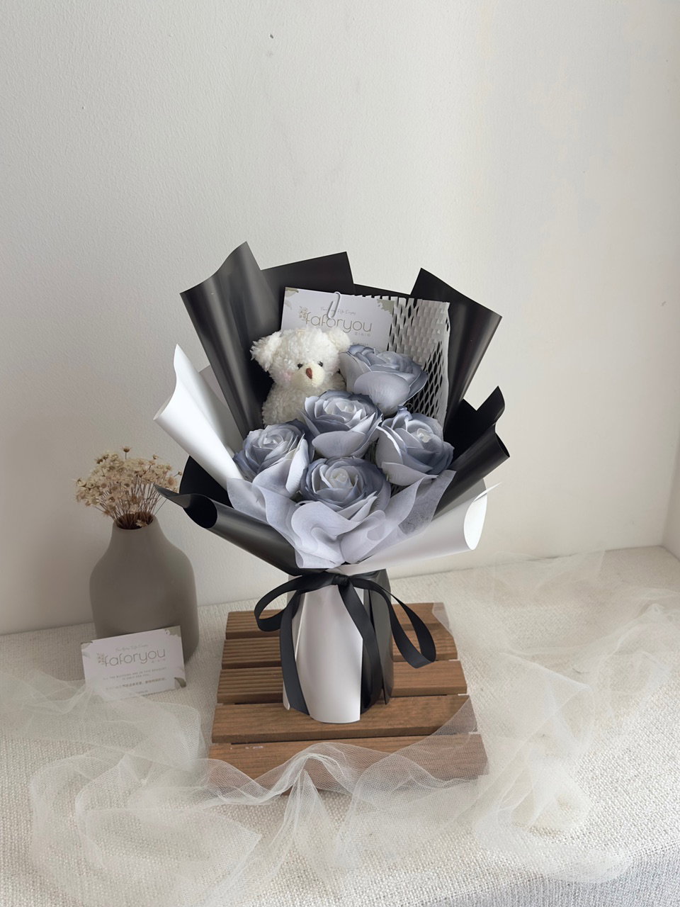 Bear 5 Stalk Soap Rose Bouquet_0