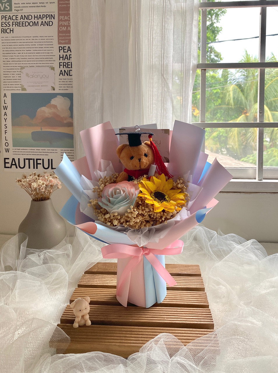 (GB004) Graduation Small Bear Flower Bouquet (Rose + Sunflower)_0