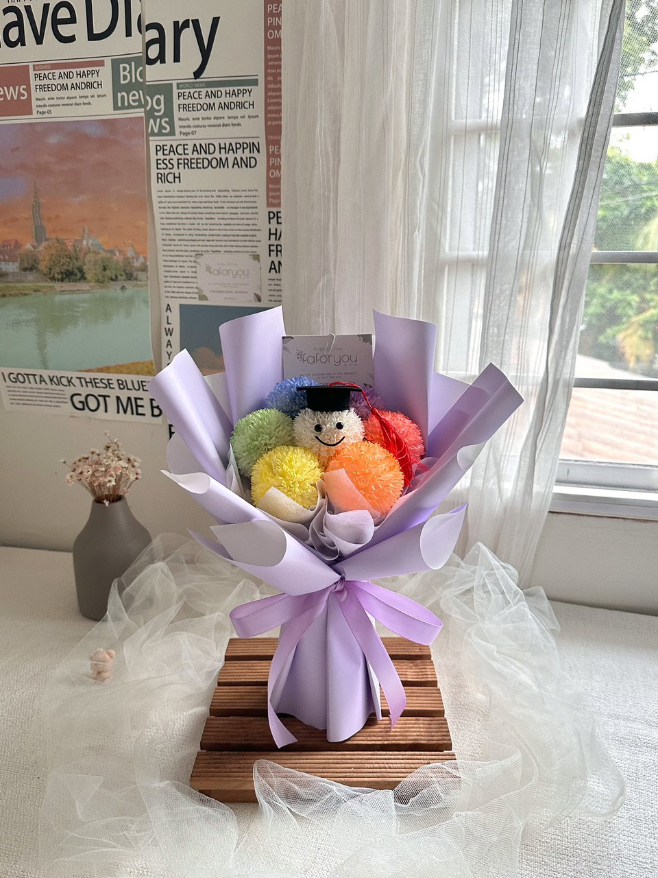 (GP003) Graduation Ping Pong Bouquet