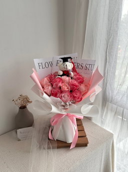 (GB011) Graduation Bear Soap Rose Bouquet