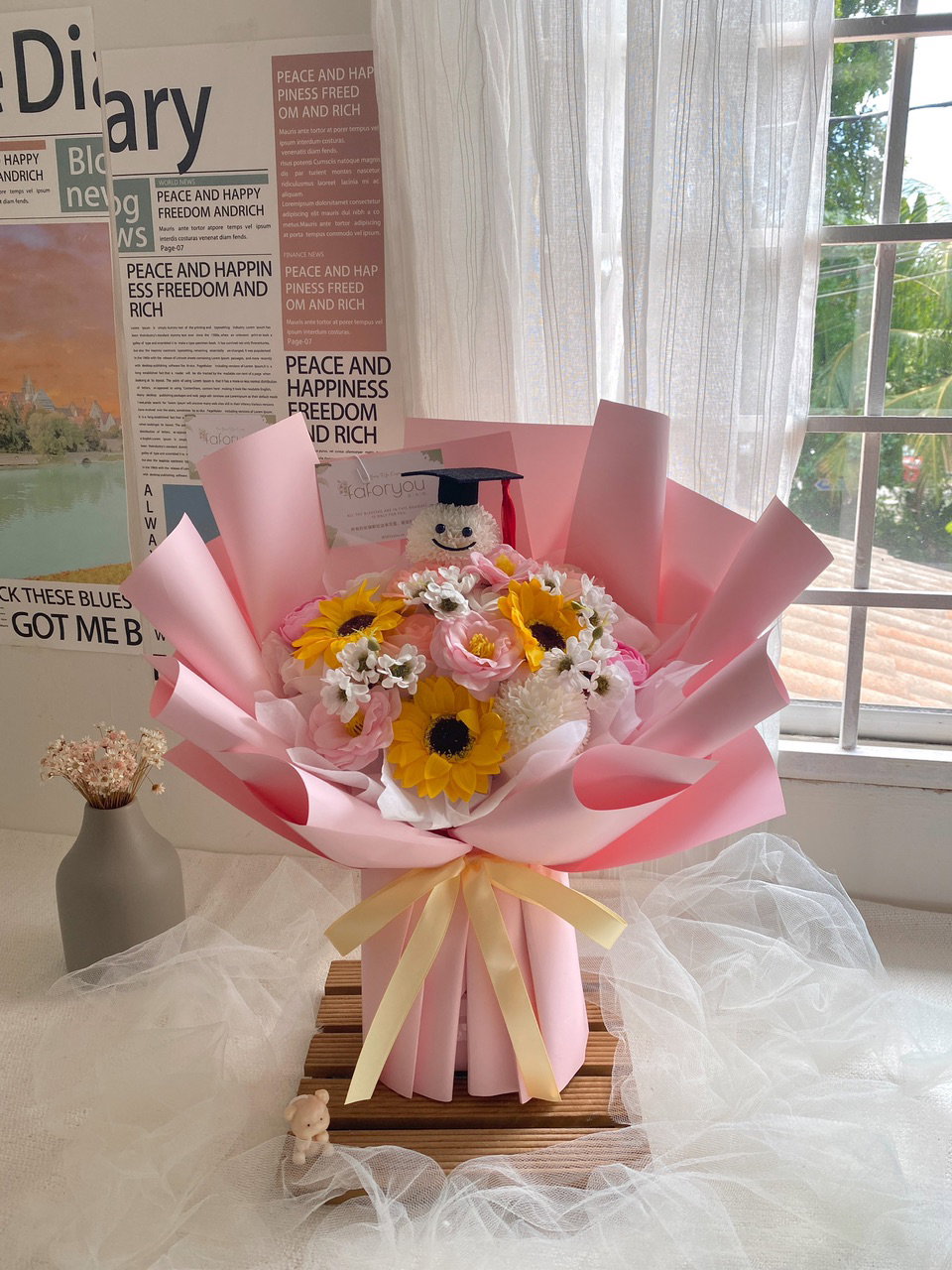 (GP006) Graduation Soap Flower Mixed Bouquet