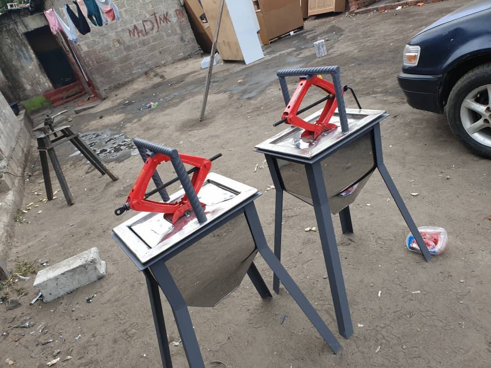 Stainless steel honey press (manual operated)_1