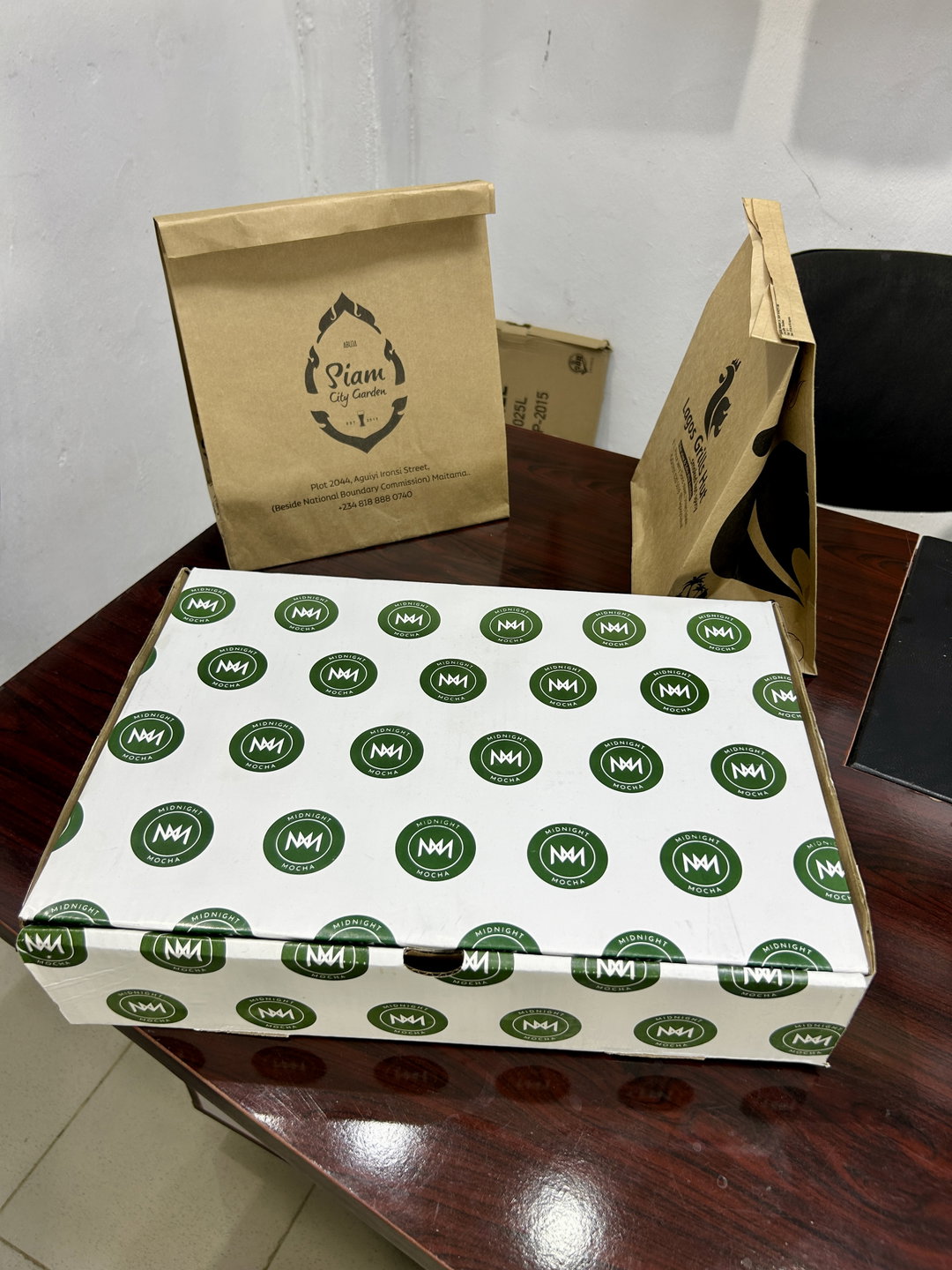 BRANDED CORRUGATED PLATTER BOXES - 15.5” x 11” x 4”