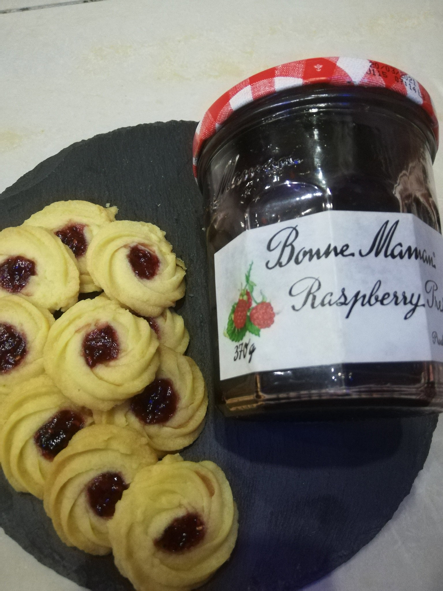 Raspberry Butter Cookies_0