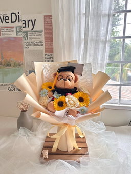(GB021) XL Big Graduation Bear Mixed Flower Bouquet