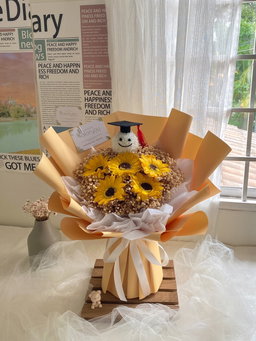 (GP007) Graduation Ping Pong Mixed Bouquet
