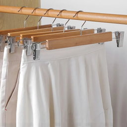 14"/28cm high Grade Natural Wooden Hangers 