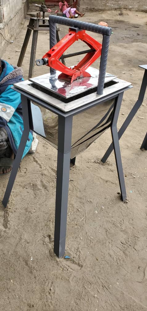 Stainless steel honey press (manual operated)_2