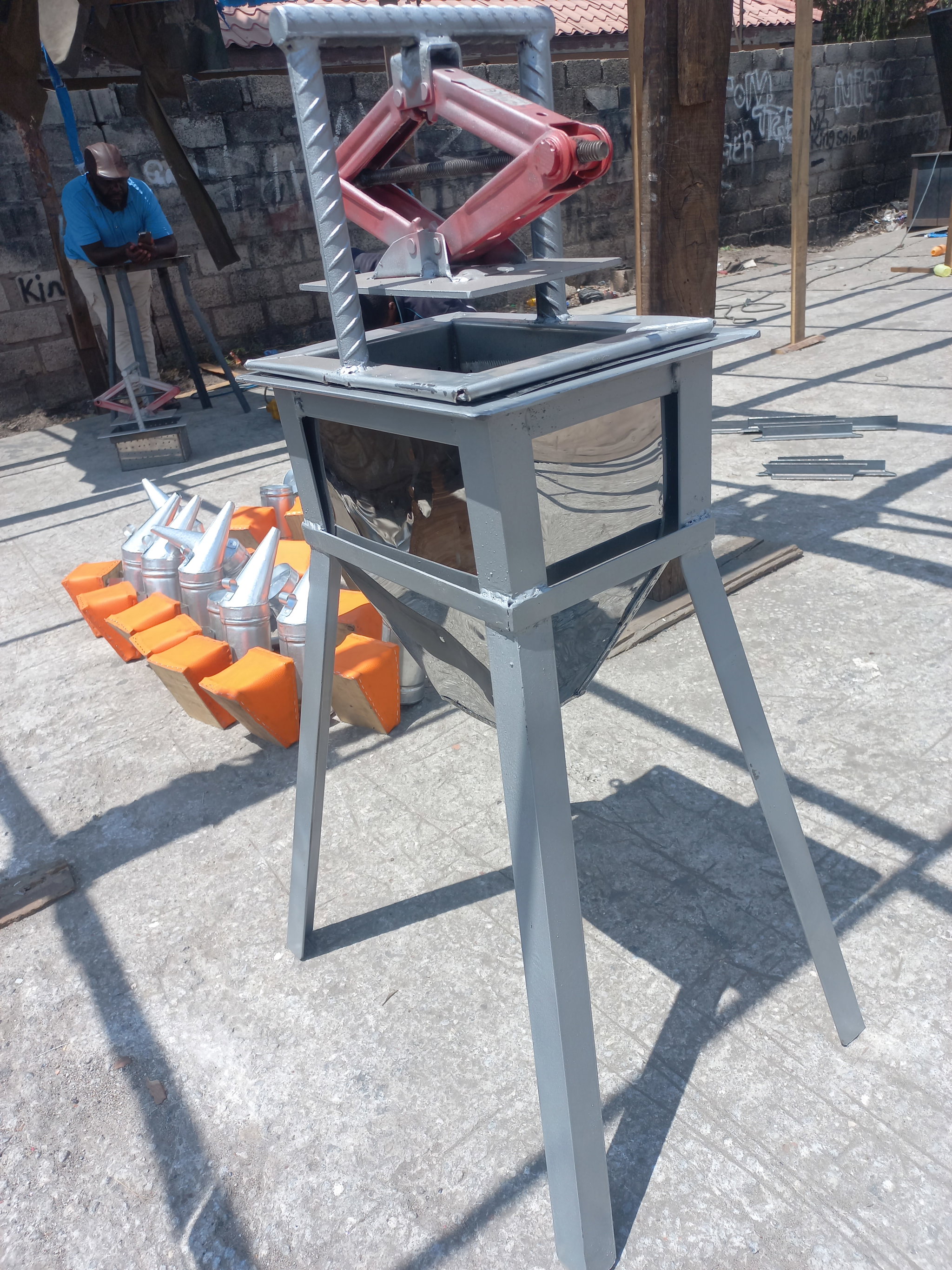 Stainless steel honey press (manual operated)_3