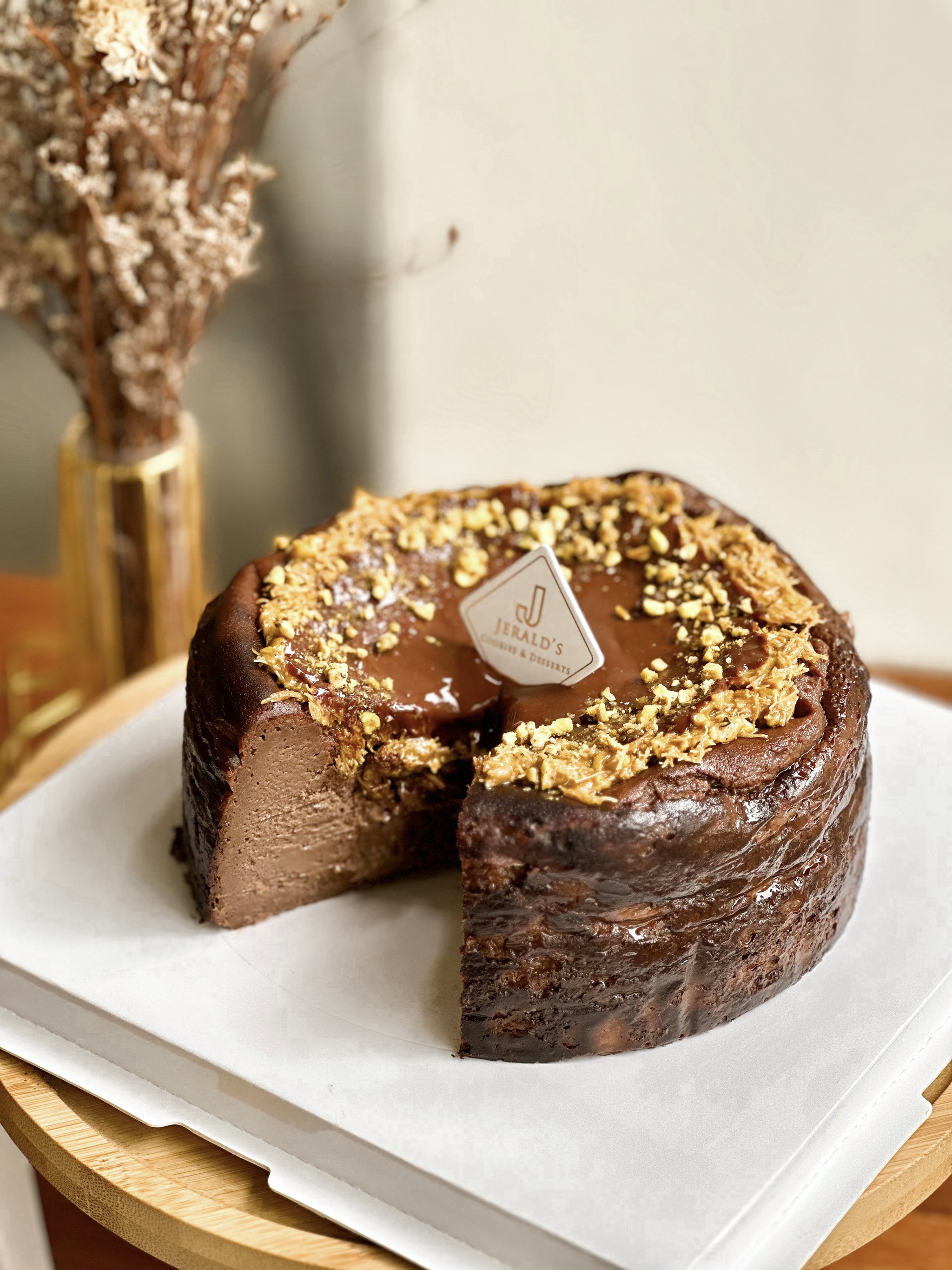 Dubai Chocolate Burnt Cheesecake_1