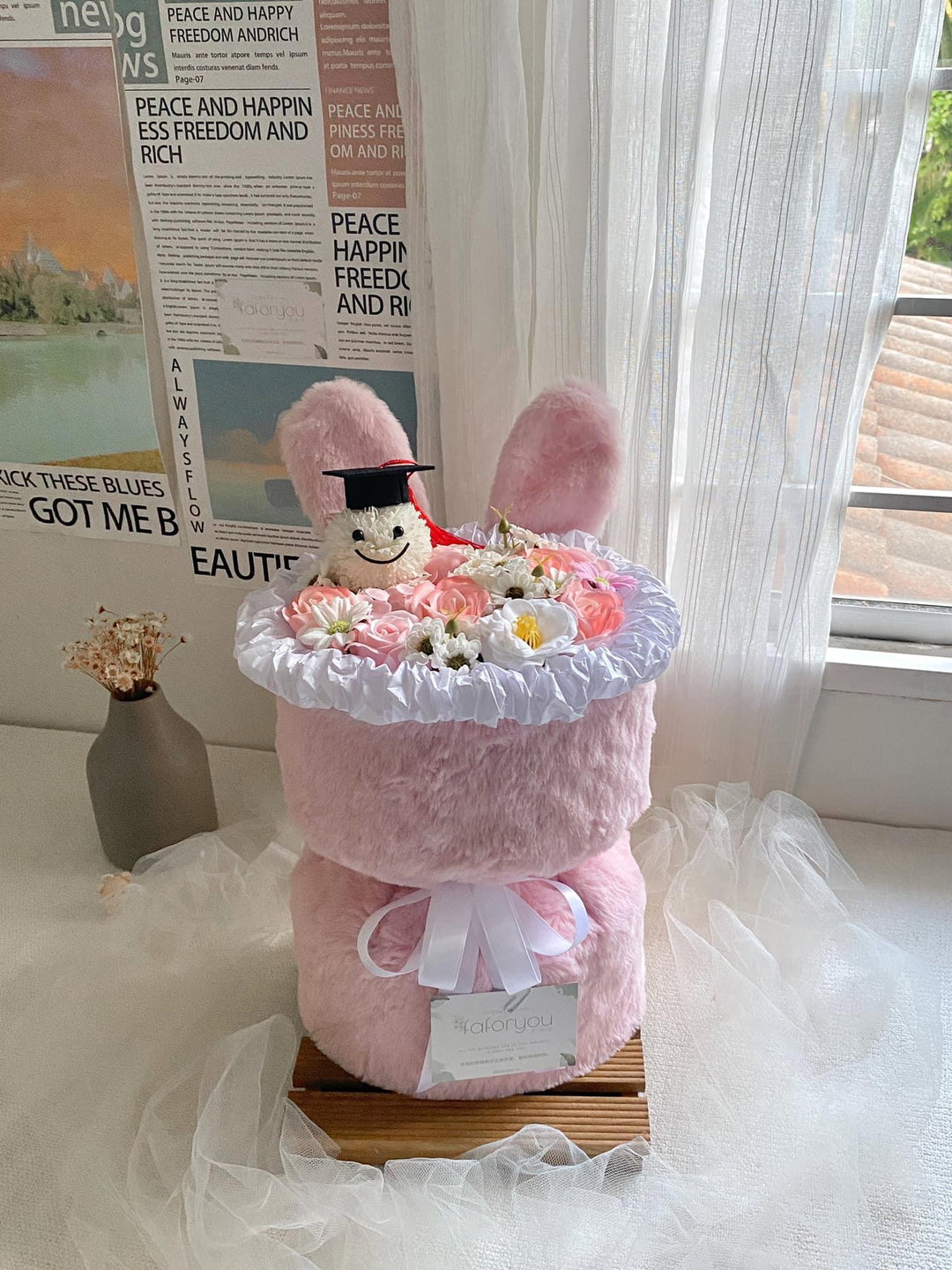 (GP012) Graduation Ping Pong Rabbit Bouquet