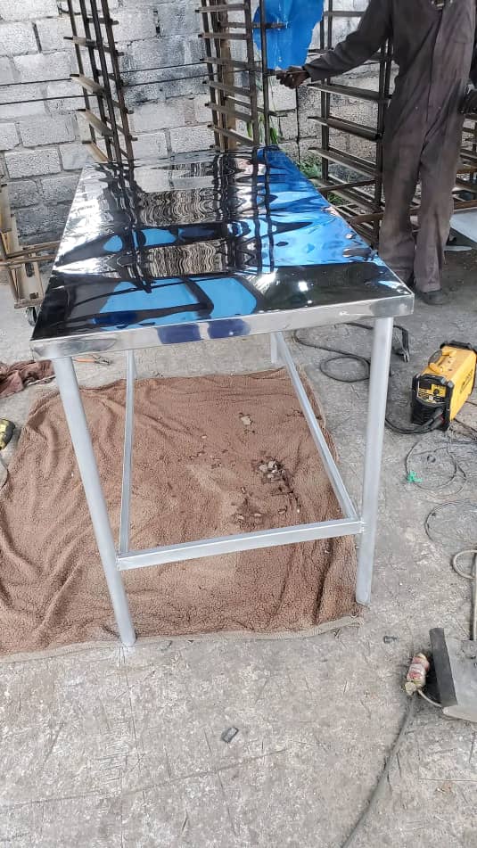 Stainless steel working table_2