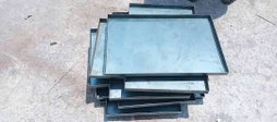 Flat rolls tray