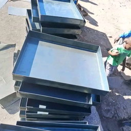 Flat rolls tray