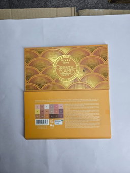 پشتەچاوی مارکەی ریڤال ١٨ ڕەنگی تێدایە 