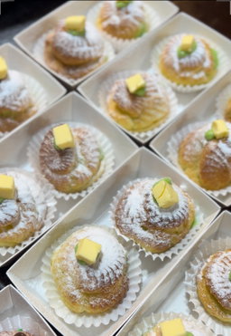 Cream puffs